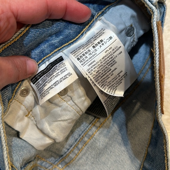 Levi’s 501 Destroyed Denim Shorts 31 Fault Line - Picture 3 of 8